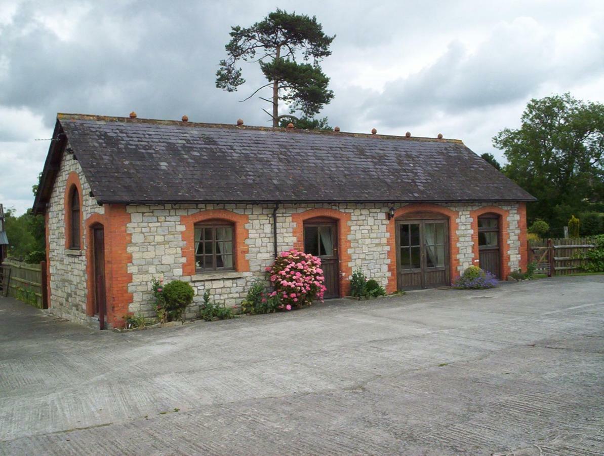 The Stables Villa South Barrow Bagian luar foto