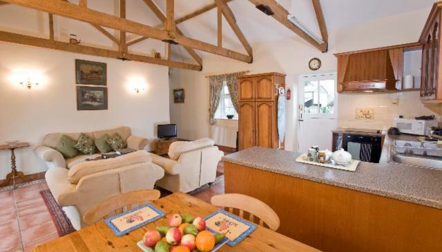 The Stables Villa South Barrow Bagian luar foto